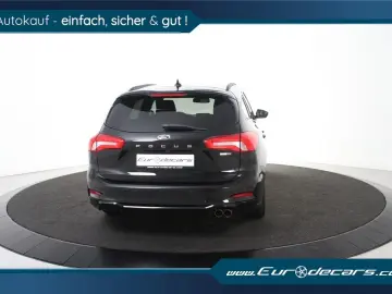 FORD Focus Turnier ST-Line  1.Hand T-Leder Navi SHZ