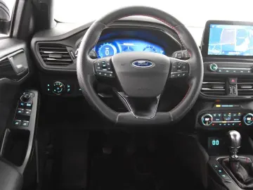 FORD Focus Turnier ST-Line  1.Hand T-Leder Navi SHZ