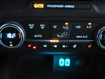 FORD Focus Turnier ST-Line  1.Hand T-Leder Navi SHZ