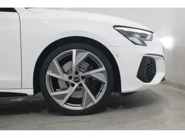 AUDI S3 Limo 2.0 TFSI quattro B&O LED R-Kamera