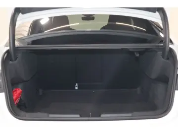 AUDI S3 Limo 2.0 TFSI quattro B&O LED R-Kamera