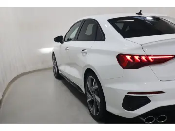AUDI S3 Limo 2.0 TFSI quattro B&O LED R-Kamera