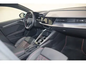 AUDI S3 Limo 2.0 TFSI quattro B&O LED R-Kamera