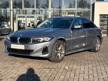BMW 320i Aut. Limousine   Glasdach   AHK schwenkbar