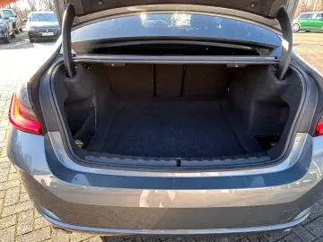 BMW 320i Aut. Limousine   Glasdach   AHK schwenkbar