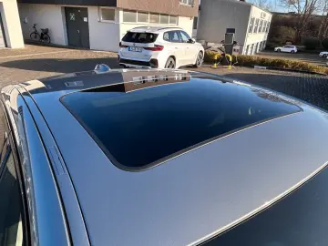 BMW 320i Aut. Limousine   Glasdach   AHK schwenkbar