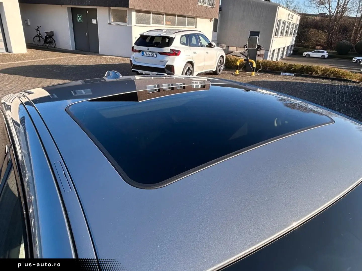 BMW 320i Aut. Limousine   Glasdach   AHK schwenkbar