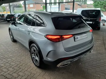 MERCEDES-BENZ GLC 300 d 4MATIC AMG Pano 360  AHK