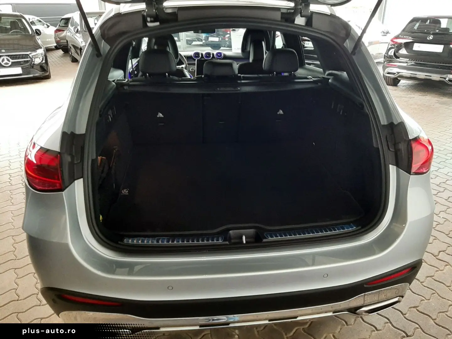 MERCEDES-BENZ GLC 300 d 4MATIC AMG Pano 360  AHK