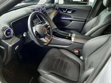 MERCEDES-BENZ GLC 300 d 4MATIC AMG Pano 360  AHK