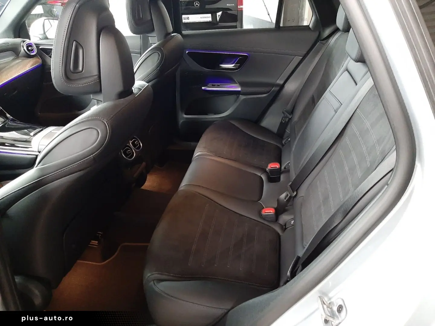 MERCEDES-BENZ GLC 300 d 4MATIC AMG Pano 360  AHK
