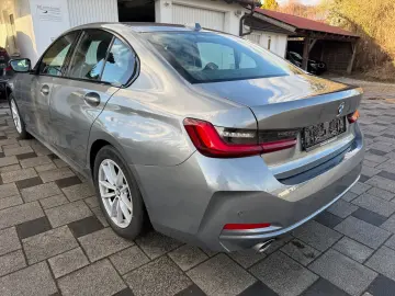 BMW 320d Autom LED Navi  Live Cockpit SitzHzg