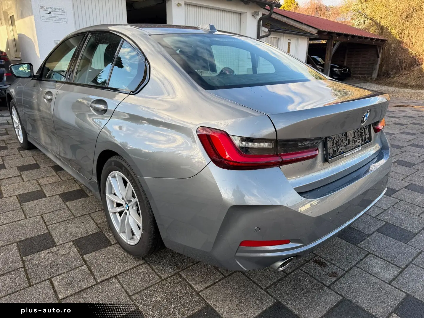 BMW 320d Autom LED Navi  Live Cockpit SitzHzg