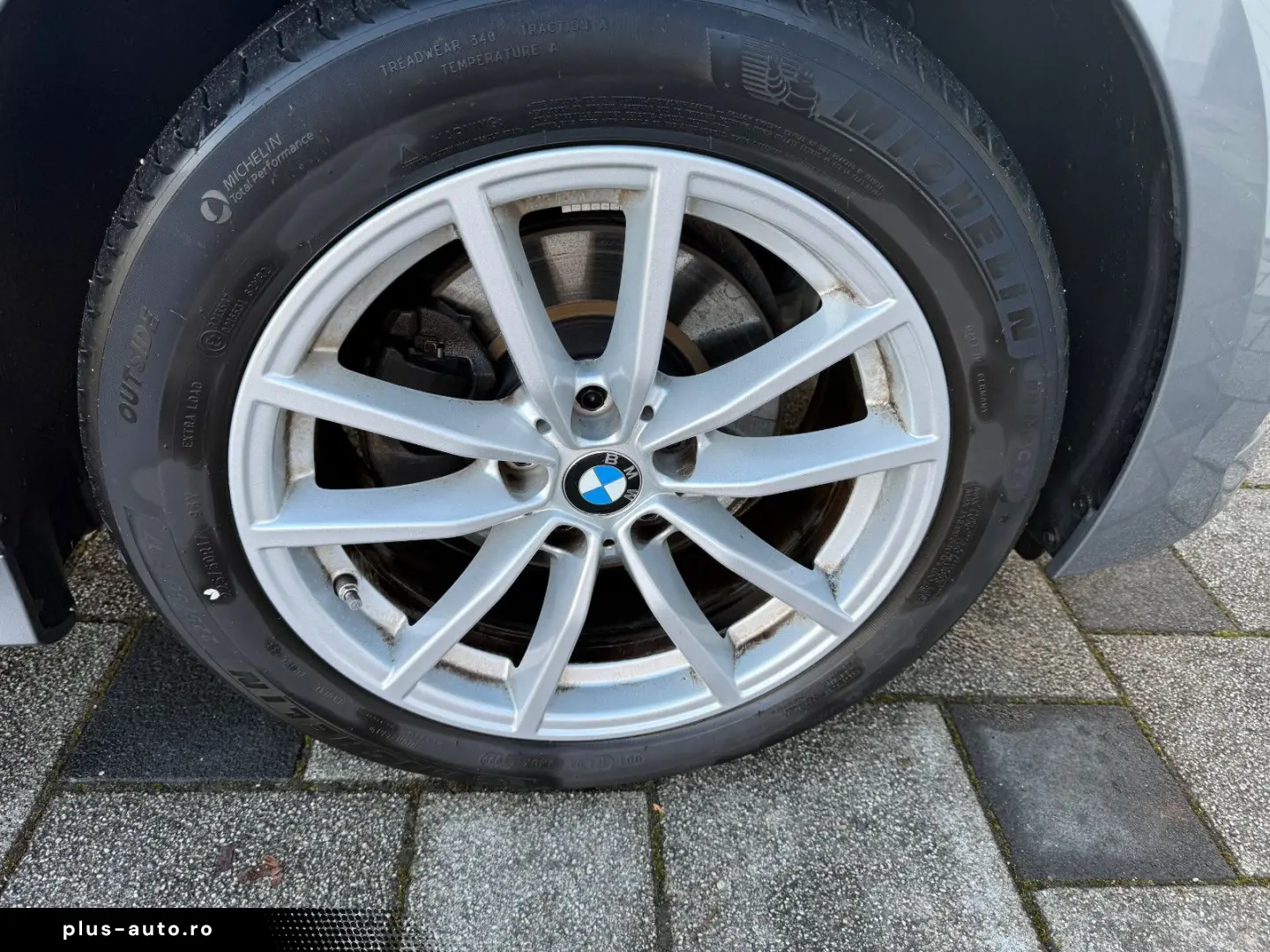 BMW 320d Autom LED Navi  Live Cockpit SitzHzg