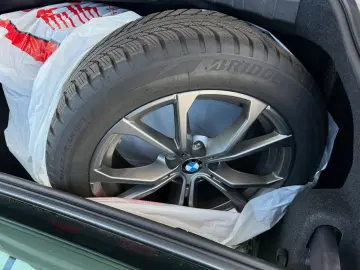 BMW 320d Autom LED Navi  Live Cockpit SitzHzg