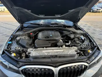 BMW 320d Autom LED Navi  Live Cockpit SitzHzg