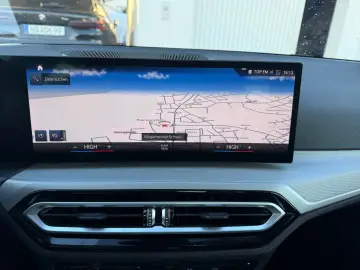 BMW 320d Autom LED Navi  Live Cockpit SitzHzg
