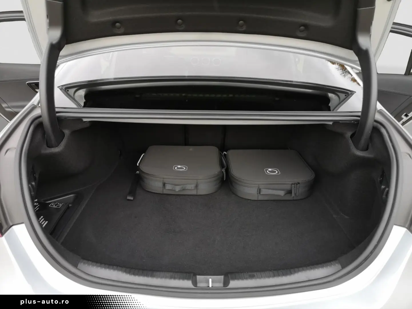 MERCEDES-BENZ C 300 e AMG Burmester SpurH Night-Pake&hellip;