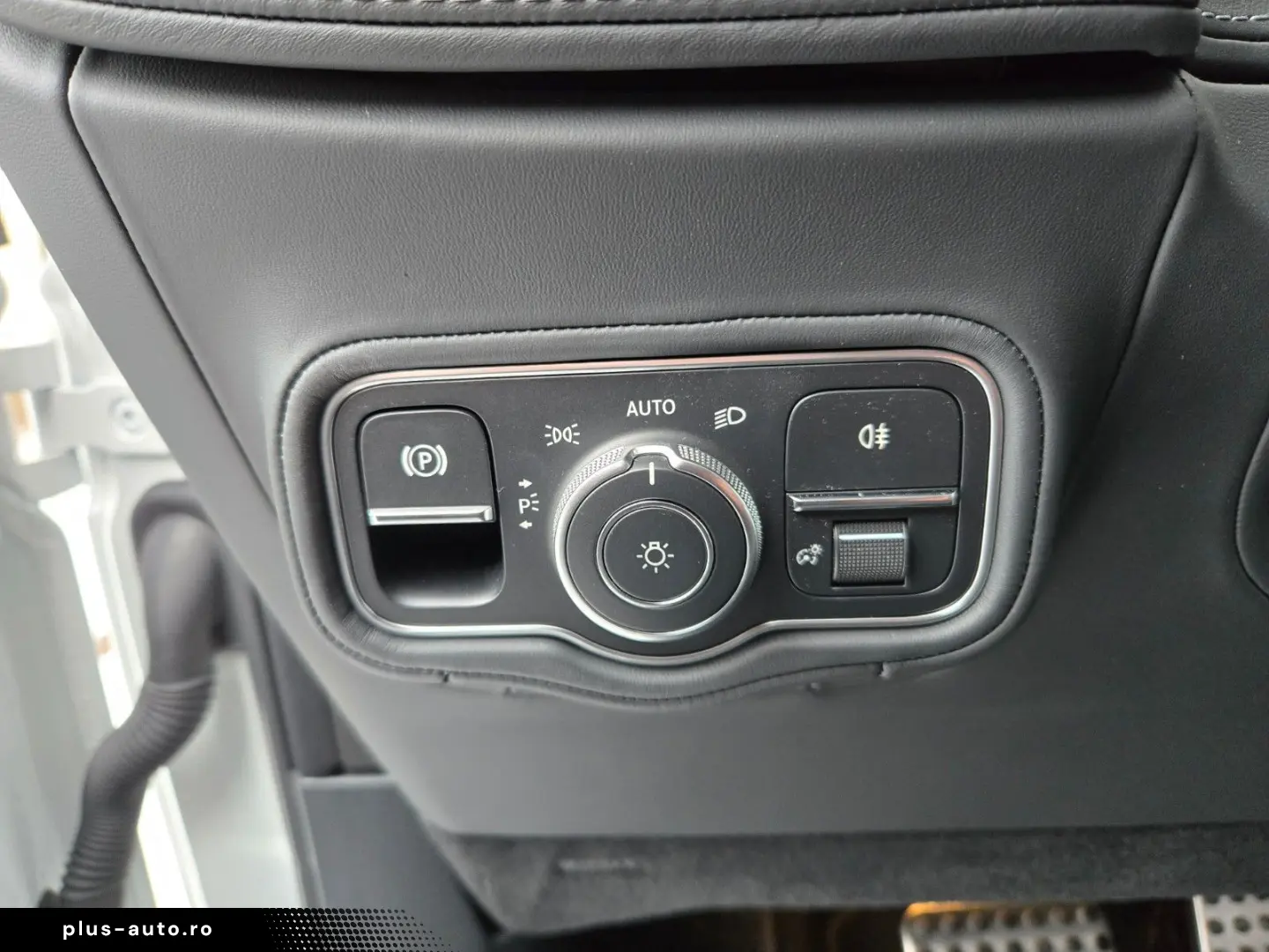 MERCEDES-BENZ G 63 AMG Facelift SHZ Burmester Night-Paket