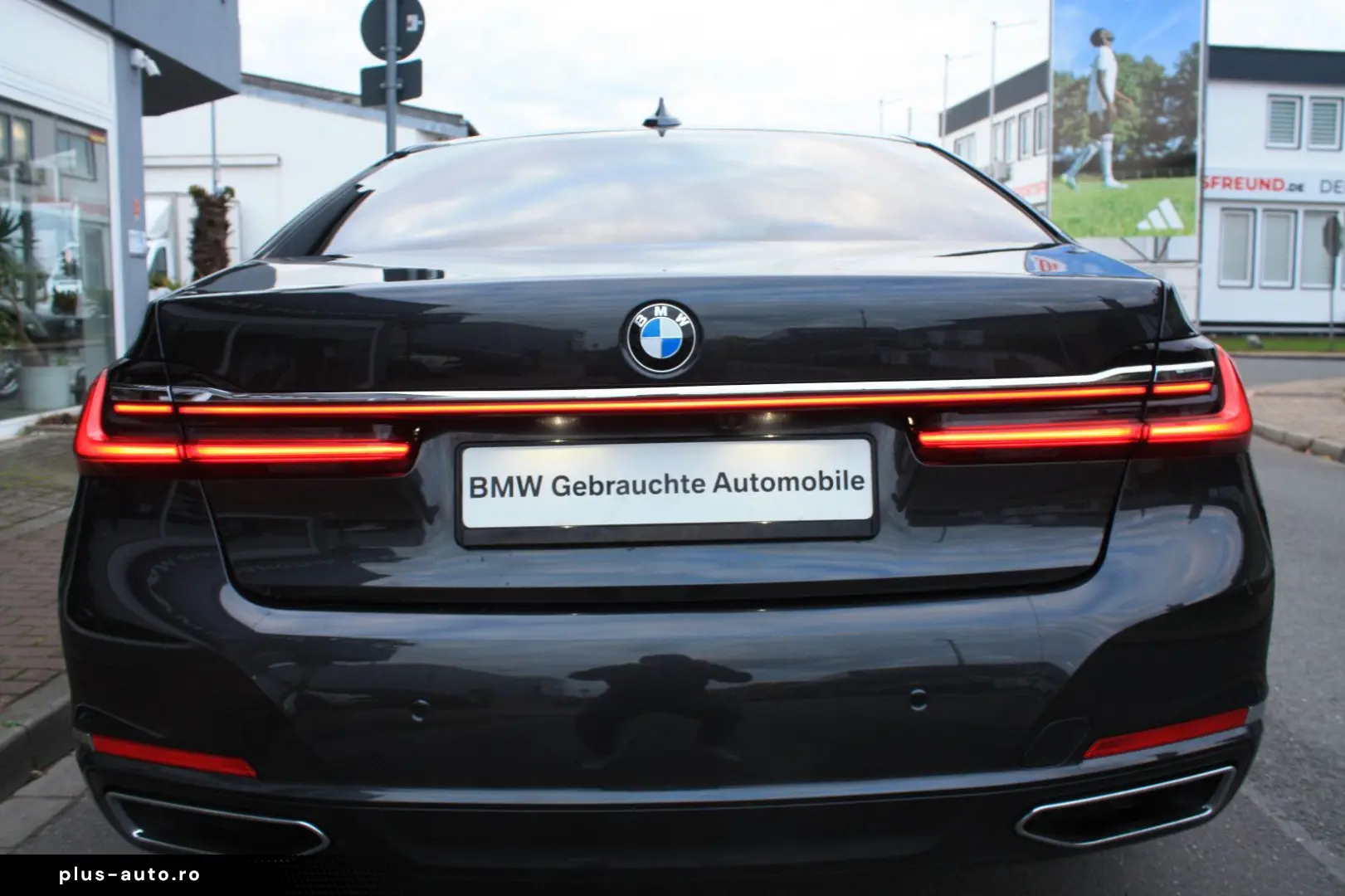 BMW 750 Baureihe 7 Lim 750 i xDrive  TOPZUSTAND!!