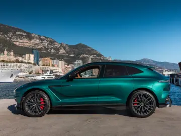 ASTON MARTIN DBX 4.0 V8 DBX707