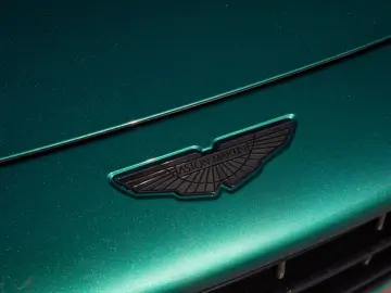 ASTON MARTIN DBX 4.0 V8 DBX707