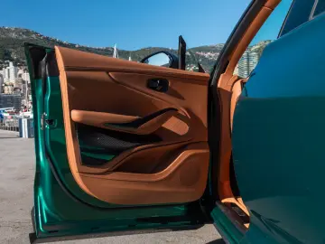 ASTON MARTIN DBX 4.0 V8 DBX707