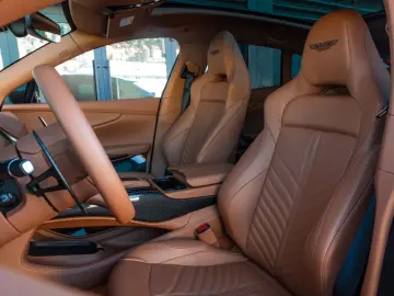 ASTON MARTIN DBX 4.0 V8 DBX707