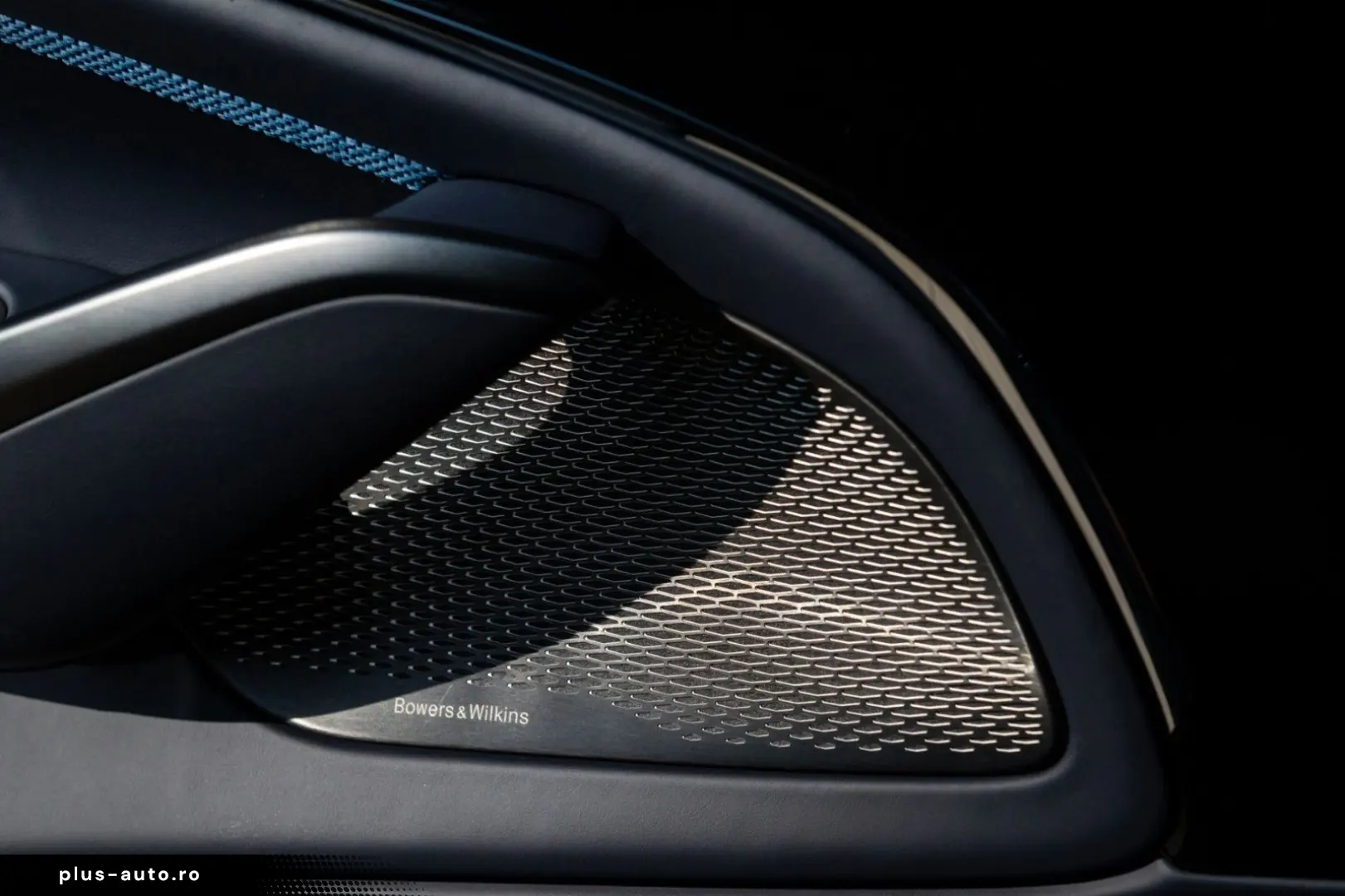 ASTON MARTIN New DBX707 MY25