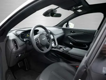 ASTON MARTIN DBX 707 V8 4x4