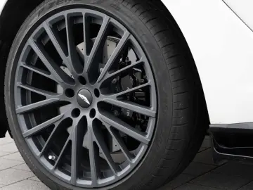 ASTON MARTIN DBX 707 V8 4x4