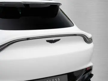 ASTON MARTIN DBX 707 V8 4x4