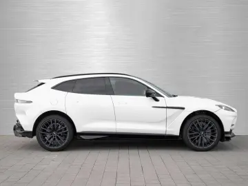 ASTON MARTIN DBX 707 V8 4x4