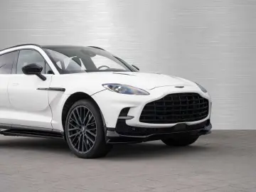 ASTON MARTIN DBX 707 V8 4x4