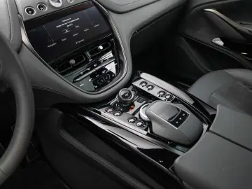 ASTON MARTIN DBX 707 V8 4x4