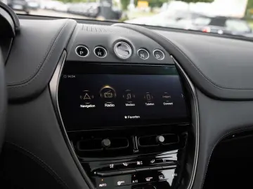 ASTON MARTIN DBX 707 V8 4x4