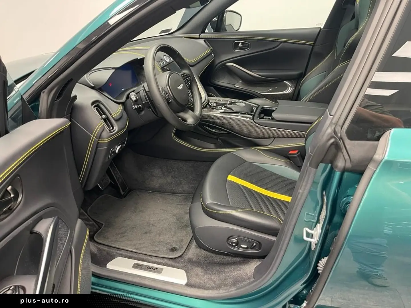 ASTON MARTIN DBX 4.0 V8 DBX707  Vollausstattung mit 24