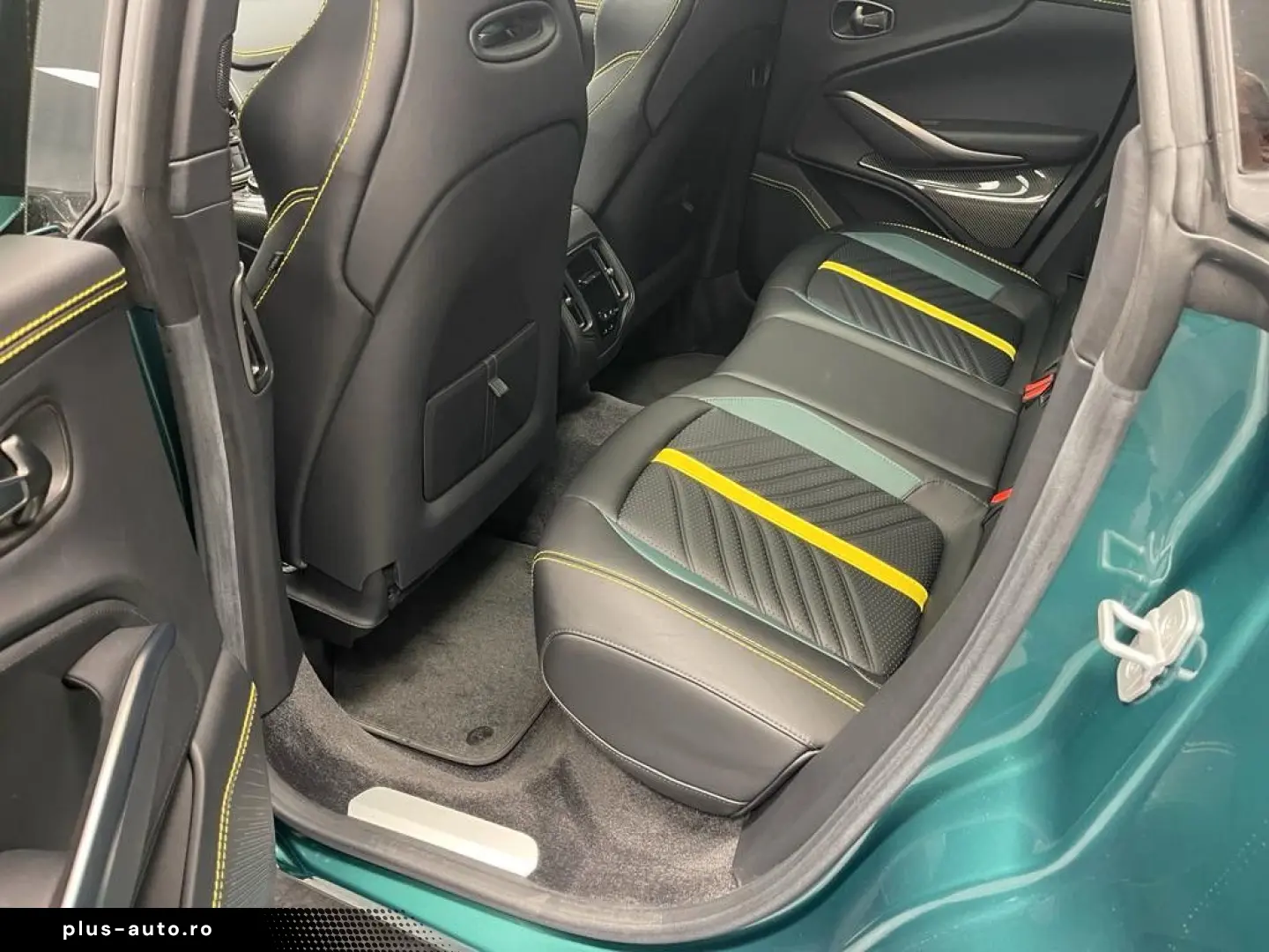 ASTON MARTIN DBX 4.0 V8 DBX707  Vollausstattung mit 24