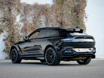ASTON MARTIN DBX 707