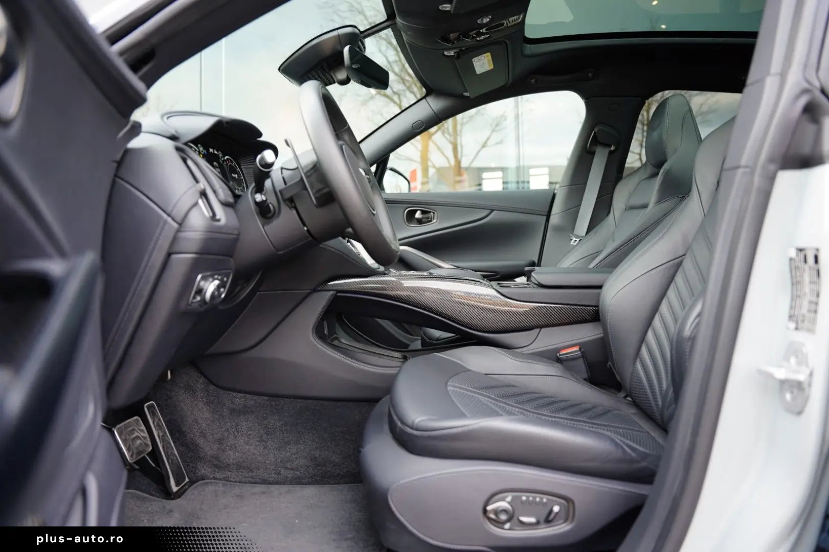 ASTON MARTIN DBX 4.0 V8 707 23 Inch