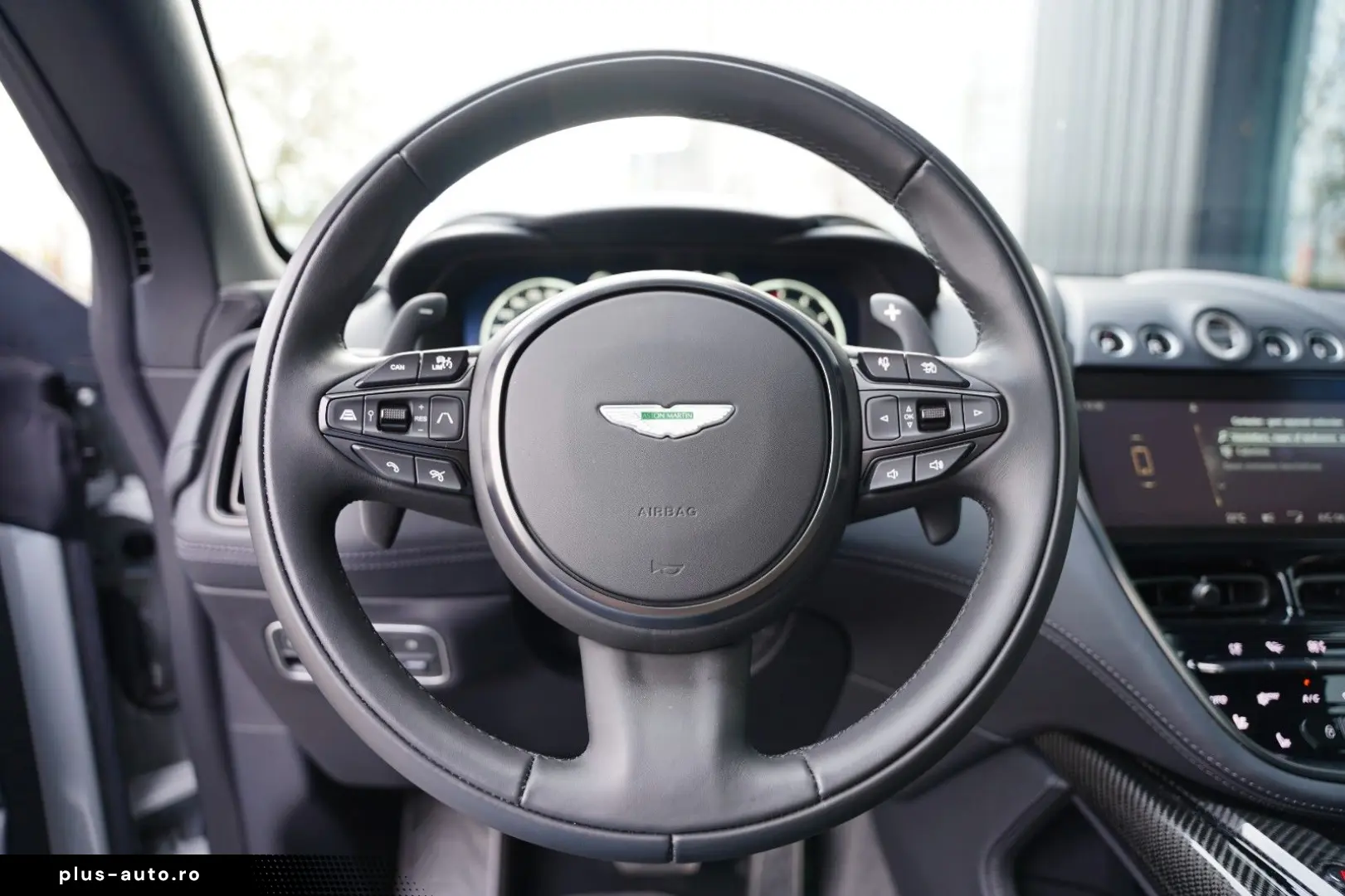 ASTON MARTIN DBX 4.0 V8 707 23 Inch