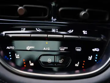 ASTON MARTIN DBX 4.0 V8 707 23 Inch