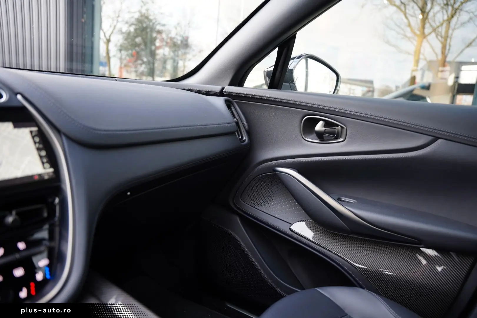 ASTON MARTIN DBX 4.0 V8 707 23 Inch