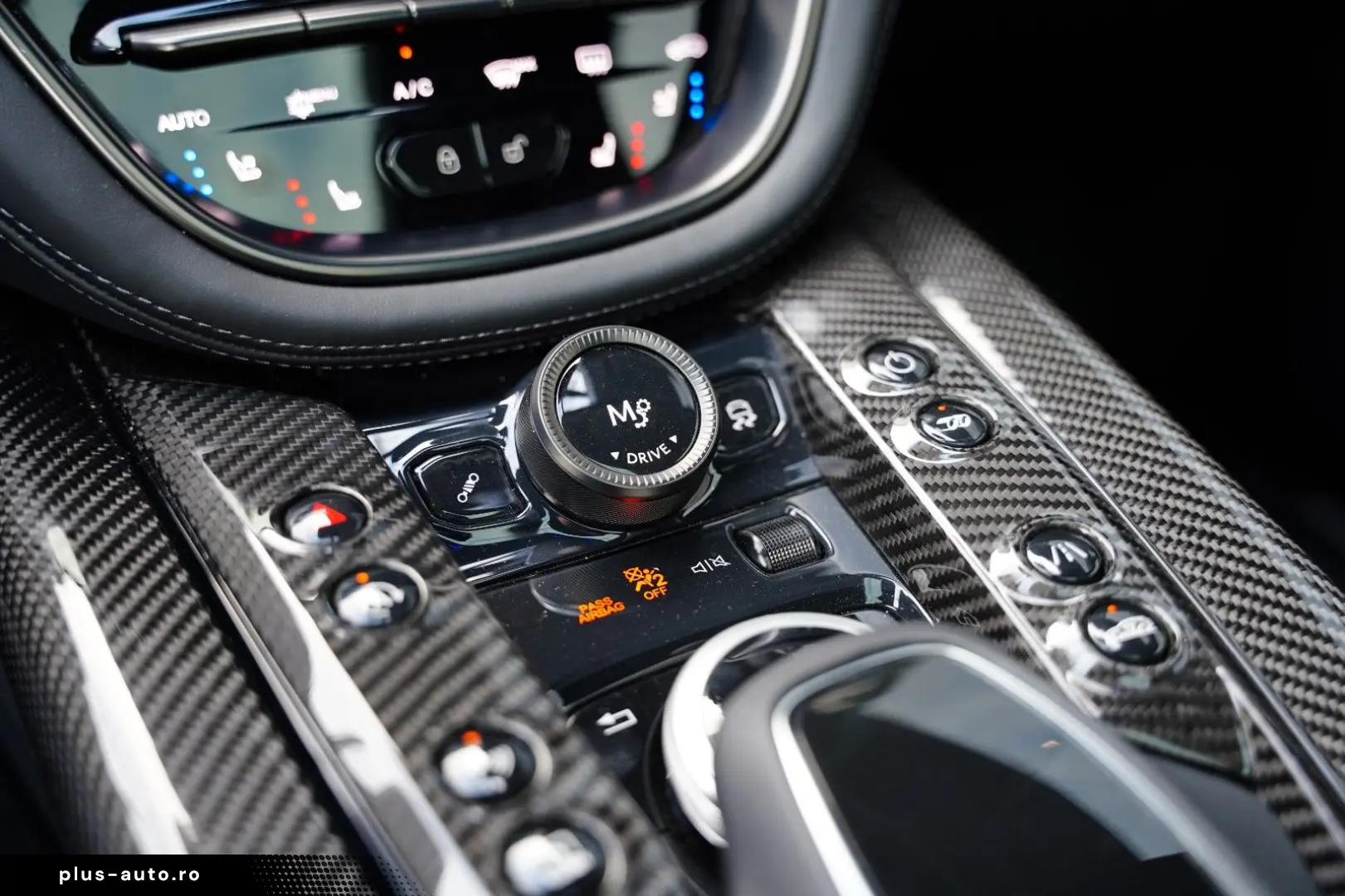 ASTON MARTIN DBX 4.0 V8 707 23 Inch