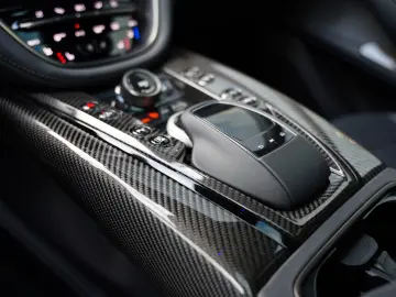 ASTON MARTIN DBX 4.0 V8 707 23 Inch