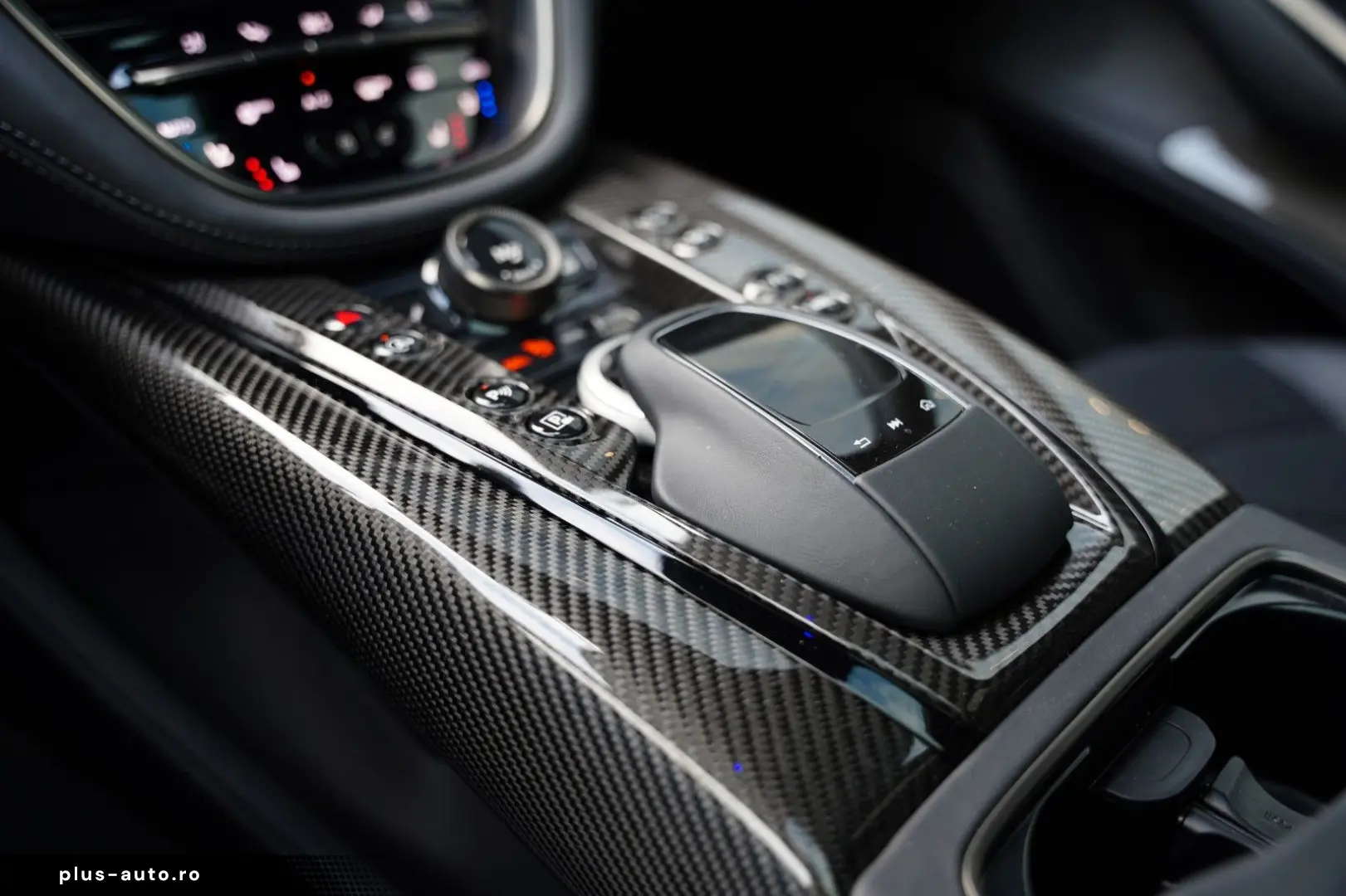 ASTON MARTIN DBX 4.0 V8 707 23 Inch