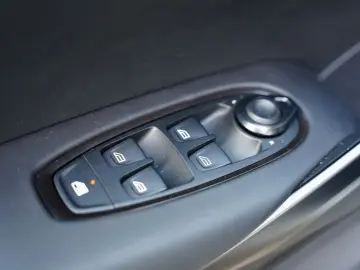 ASTON MARTIN DBX 4.0 V8 707 23 Inch