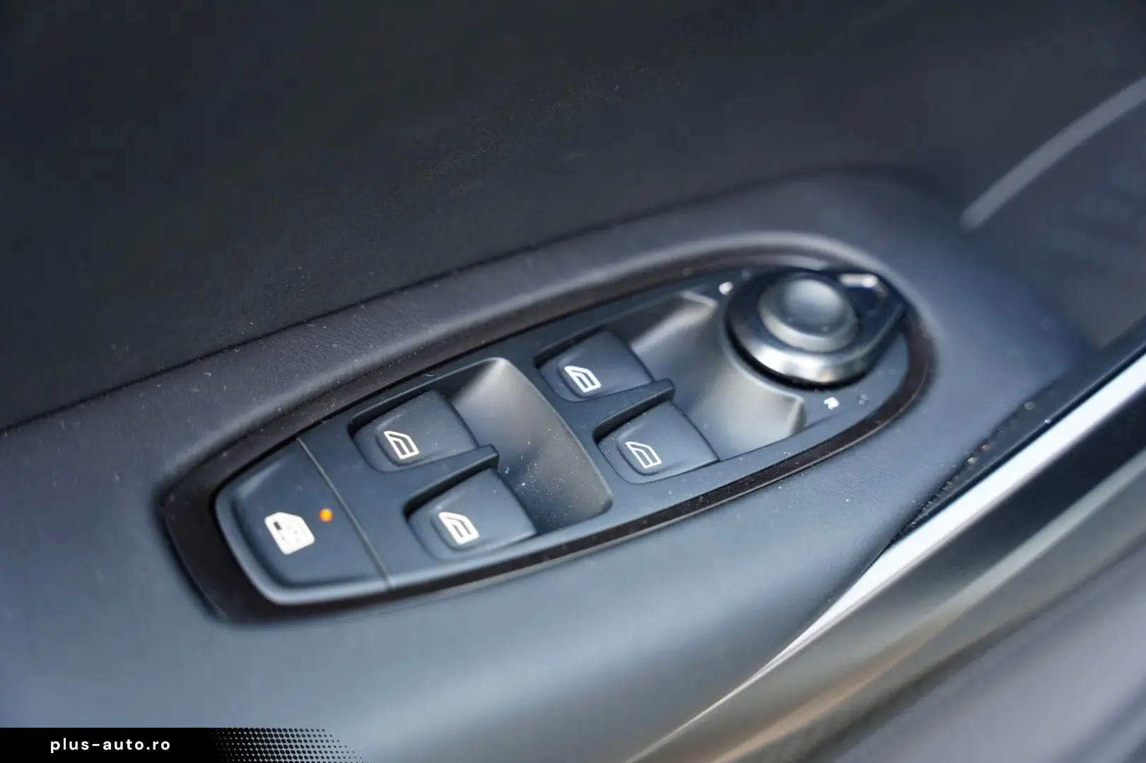 ASTON MARTIN DBX 4.0 V8 707 23 Inch