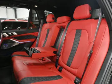 BMW X5M Competition PANO-SKY MASSAGE SOFT-CL B&W 22'