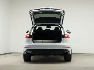 AUDI Q8 55 TFSI 2 x S line Pano Assist Matrix B&O